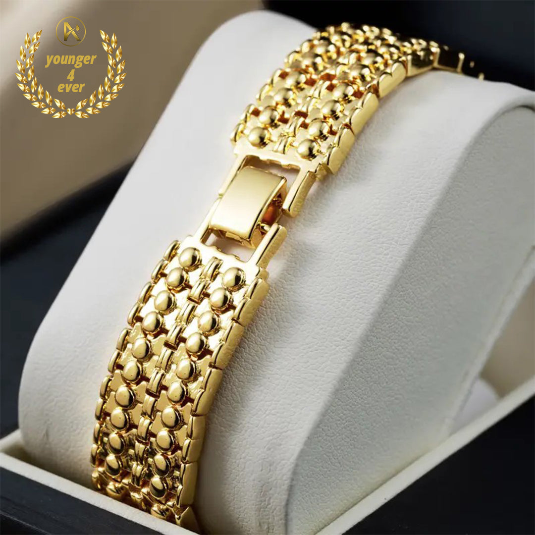 Luxurious And Bold 18K Gold-Plated Copper Bracelet with Synthetic Zirconia Stones