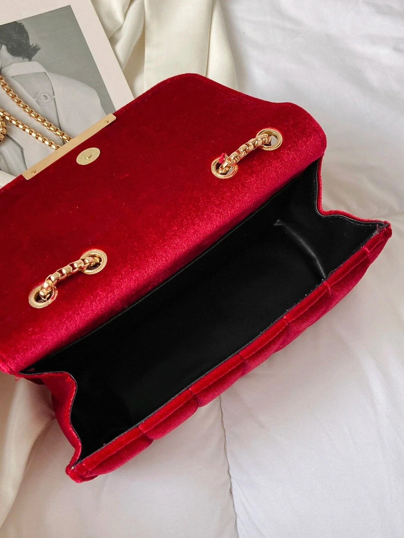 Neon Red Flap Chain Square Bag Velor Leather Fashionable Dating Gift Shoulder & Crossbody Bag with Chain Strap for Women (041)