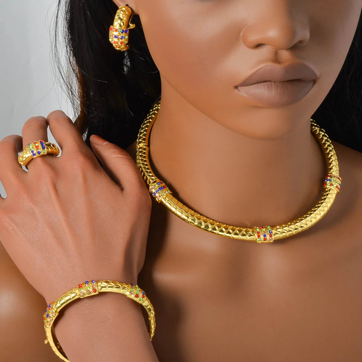 Luxury 18K Gold-Plated Women'S Jewelry 4-Piece round Necklace Bracelet Earrings Ring Gold Classic Dubai Wedding Gift (003)