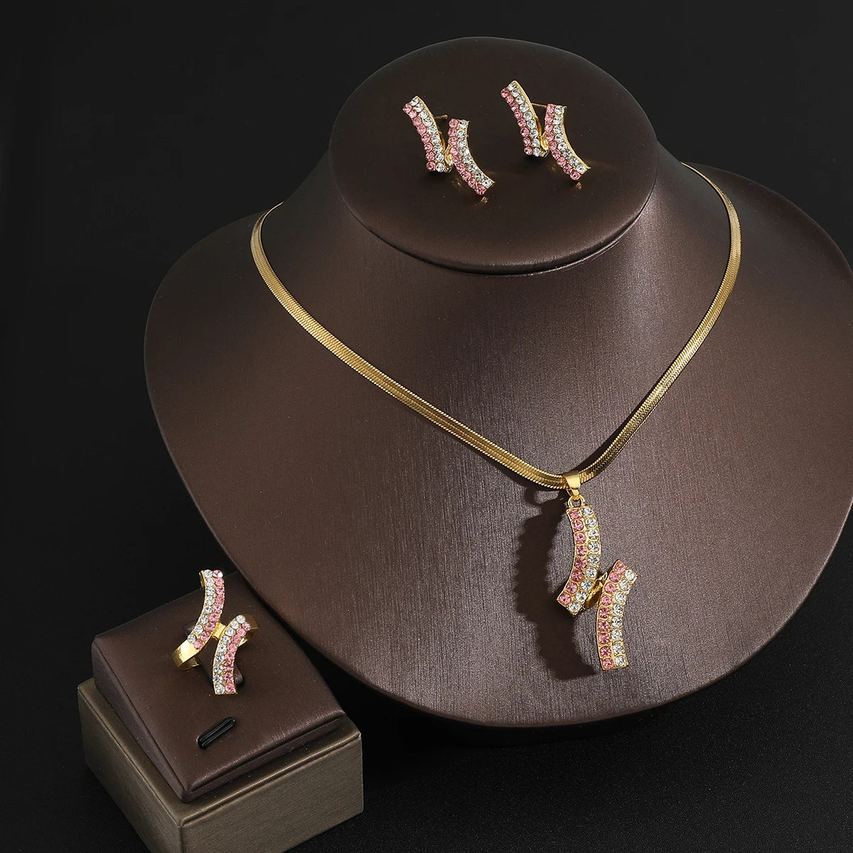 High Quality Geometric Zircon Micropaved Pendant Necklace Earrings Ring3 Pcs Set for Women Party Wedding Sparkle Jewelry (085)