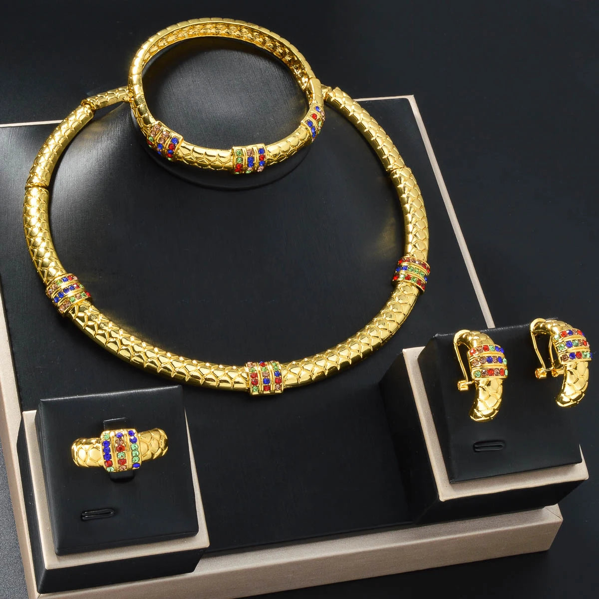 Luxury 18K Gold-Plated Women'S Jewelry 4-Piece round Necklace Bracelet Earrings Ring Gold Classic Dubai Wedding Gift (003)