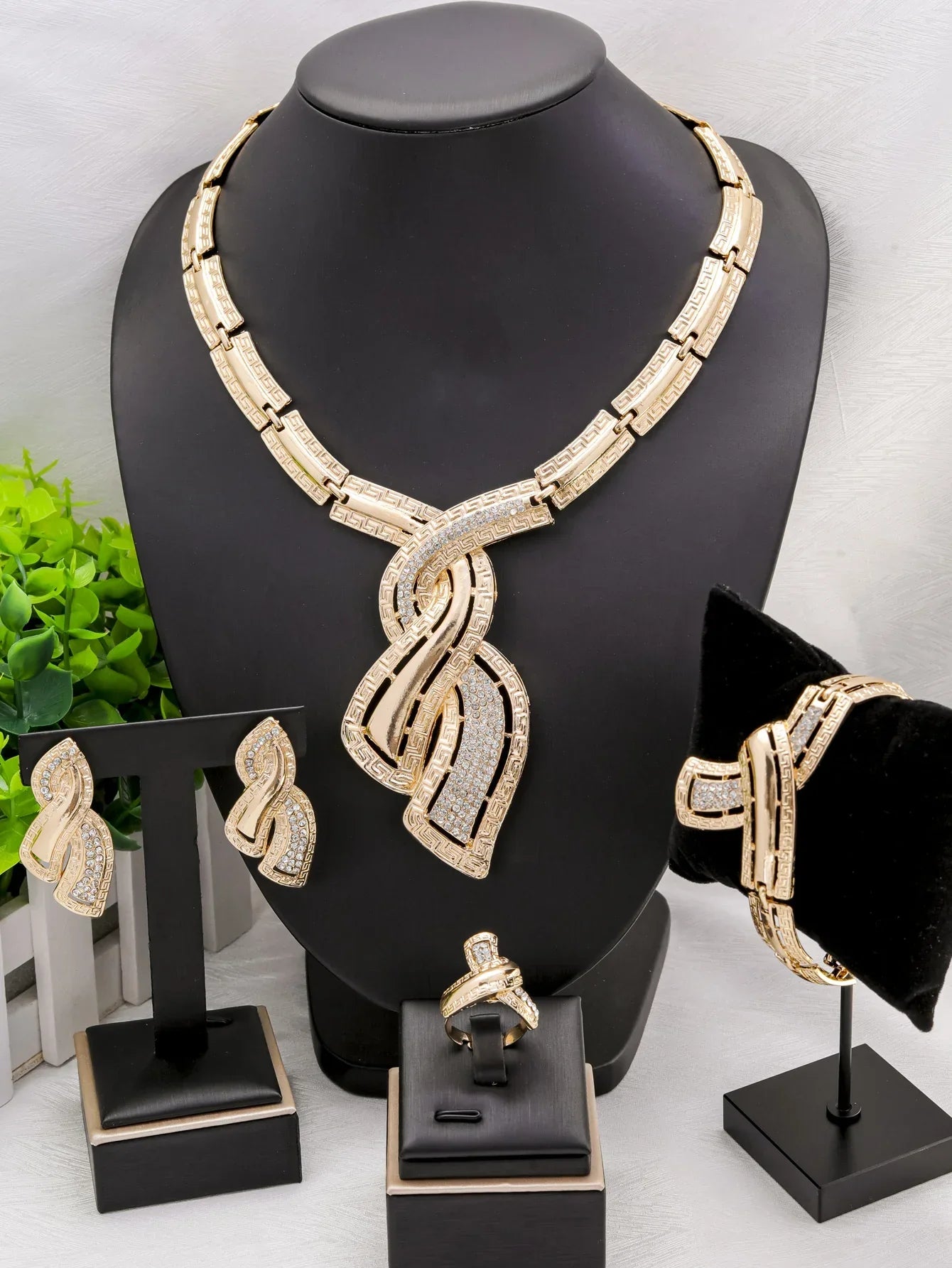 Fashion Jewelry Sets Dubai Gold Color Jewelry Luxury Design 18K Gold Plated Necklace Earrings Bracelet Ring (134)
