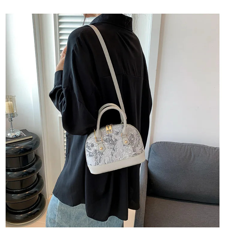 Small Square Bag PU Leather Single Shoulder Bags Women'S Popular Bag Large Capacity Crossbody Bag Lady Fashion Handbags (021)