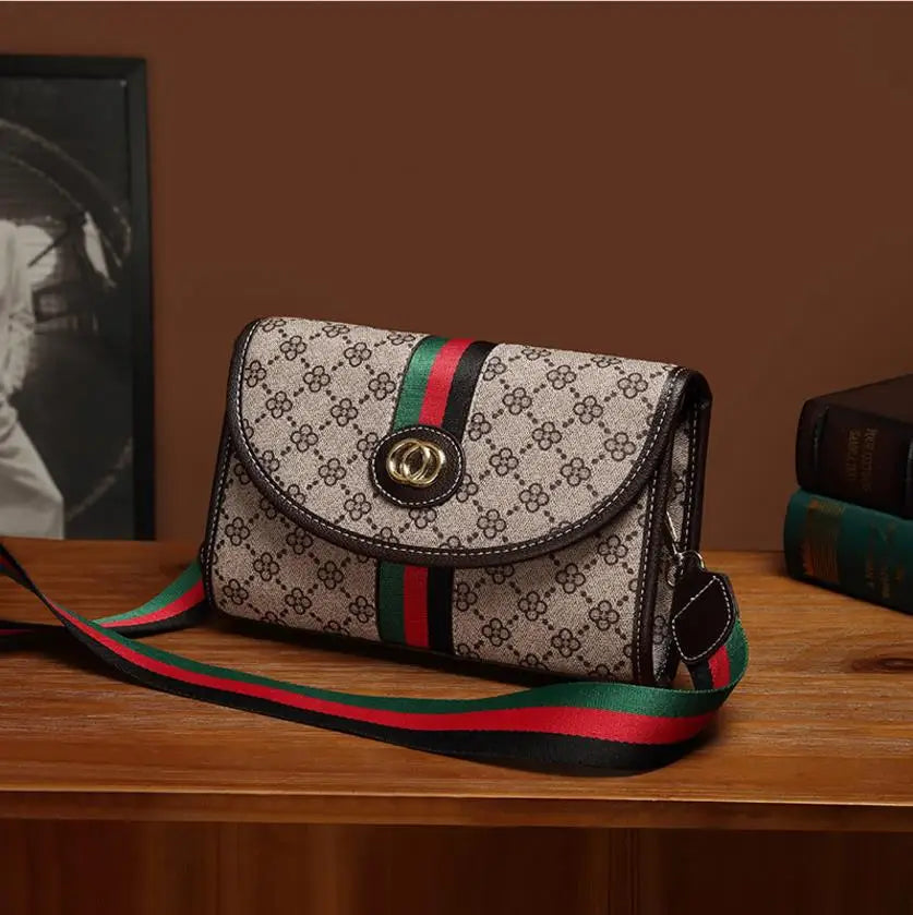 High-End Fashion Women'S Envelope Shoulder Messenger Bag Versatile New Style Handbag for All Seasons (014)