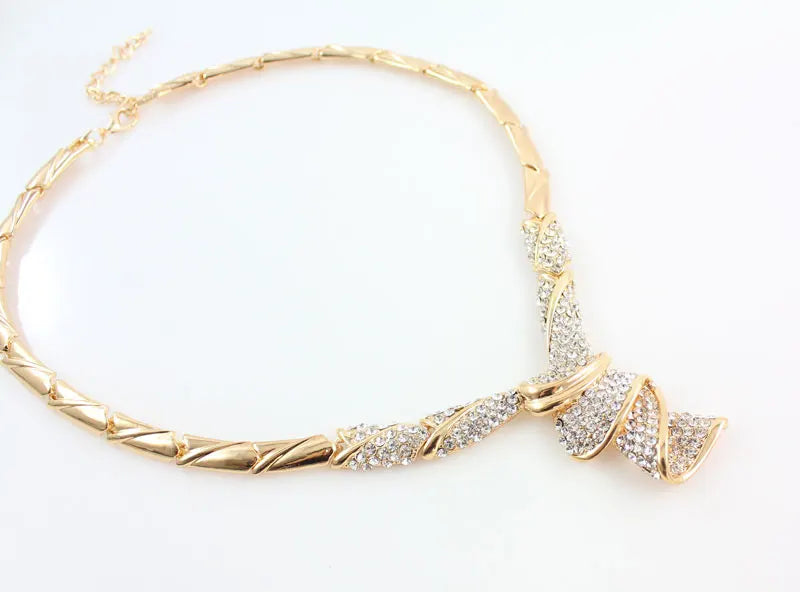 Wholesale Fashion Gold Color Alloy Rhinestone Wedding Jewelry Sets Necklace Bracelet Ring Earrings for Women Bridal (047)