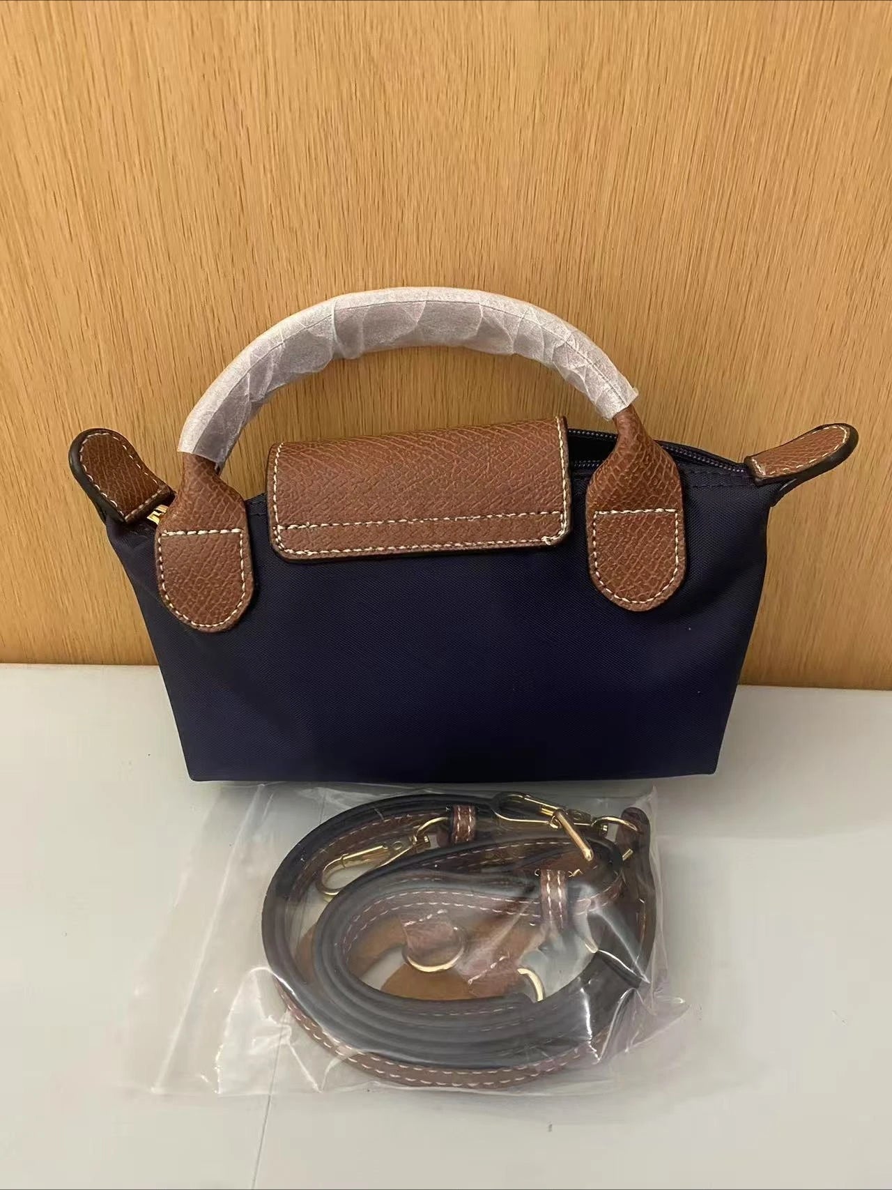 Non Punched Mini Nylon Dumpling Bag for Women, Multifunctional Spring and Autumn Gold Classic Shoulder Bag (049)