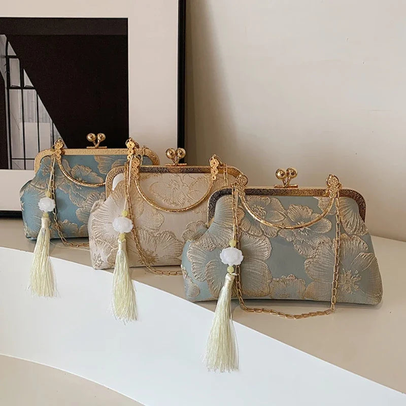 Chinese Style Embroidered Shoulder Bag Elegant Handbag Retro Small Square Bag Wedding Party Luxury Designer Women Evening Clutch (069)