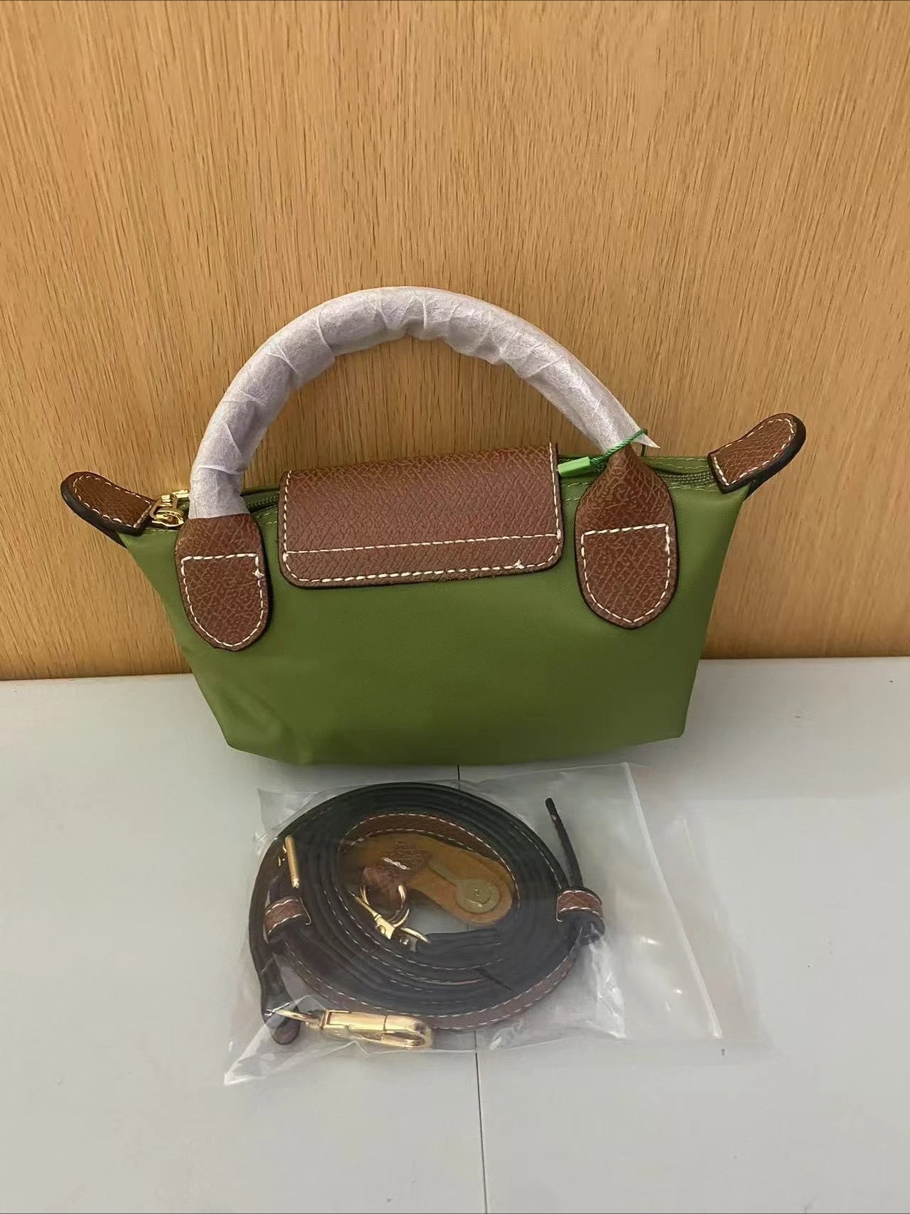 Non Punched Mini Nylon Dumpling Bag for Women, Multifunctional Spring and Autumn Gold Classic Shoulder Bag (049)