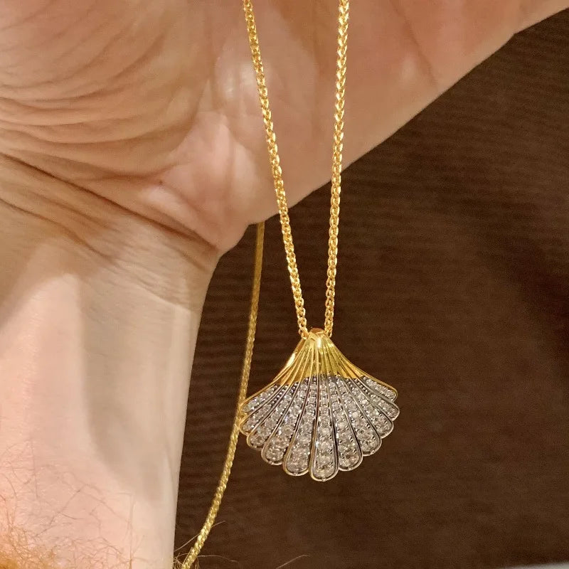 Creative Elegance Light Luxury High Quality Full of Diamond Shell Necklace Collarbone Chain Exquisite Luster Engagement Jewelry (072)