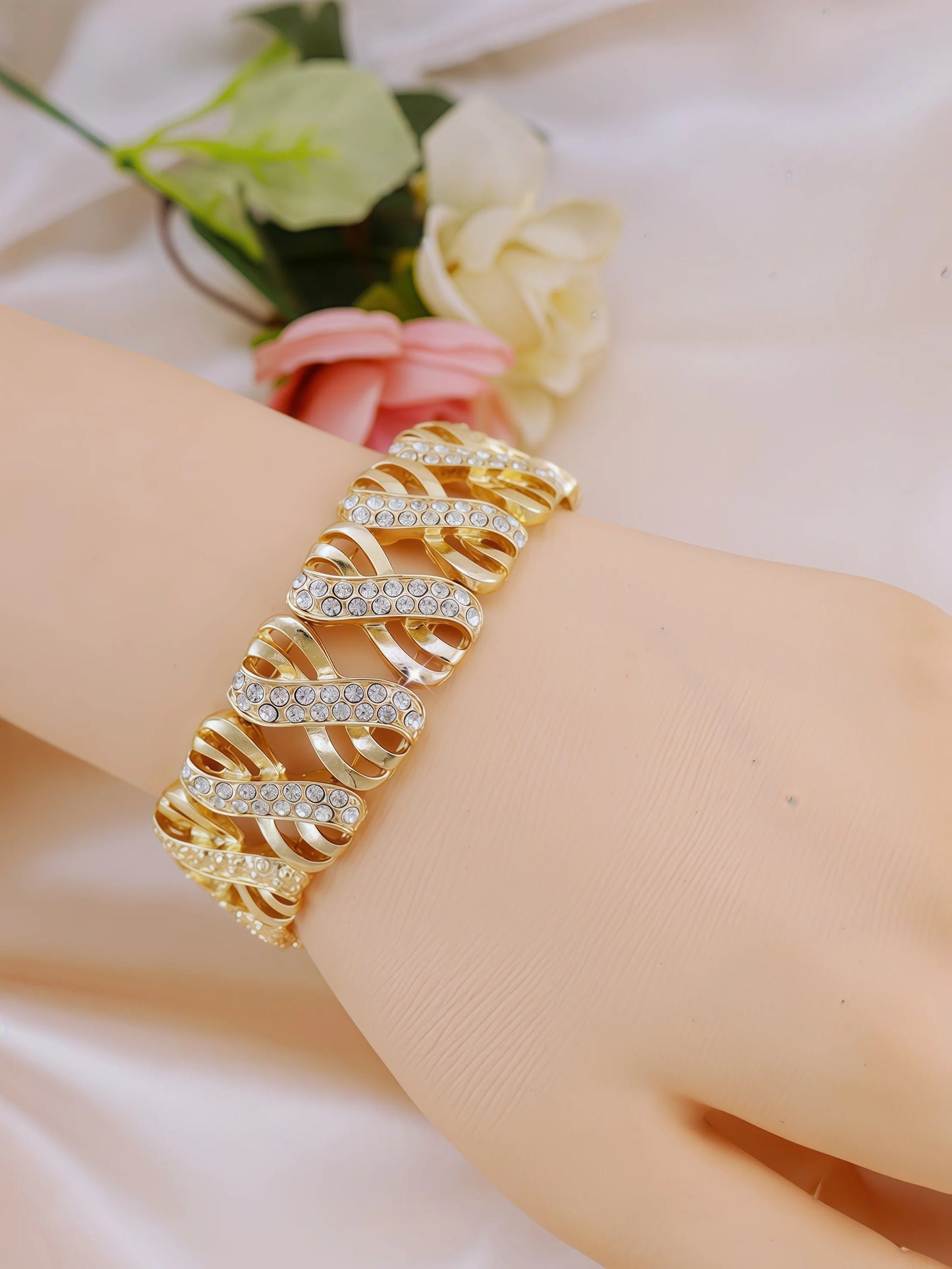 5 Piece Traditional Bridal Jewelry Set 18K Gold Plated Stylish Bow Infinity Design with Rhinestones to Match Your Everyday Outfi (127)