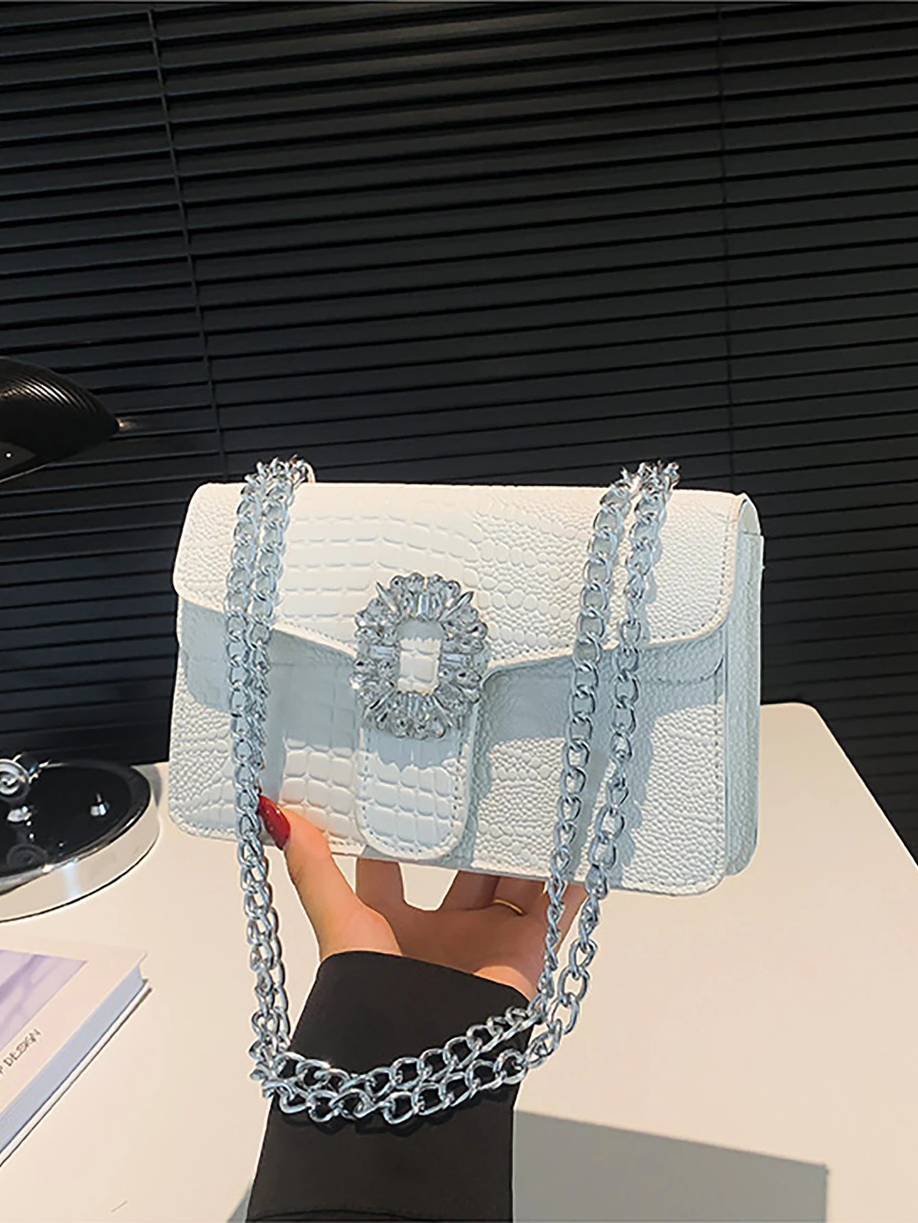 Crocodile Embossed Shoulder Bags for Women Flap PU Leather Fashion Rhinestone Decor Small Square Crossbody Bag Designer Handbag (016)