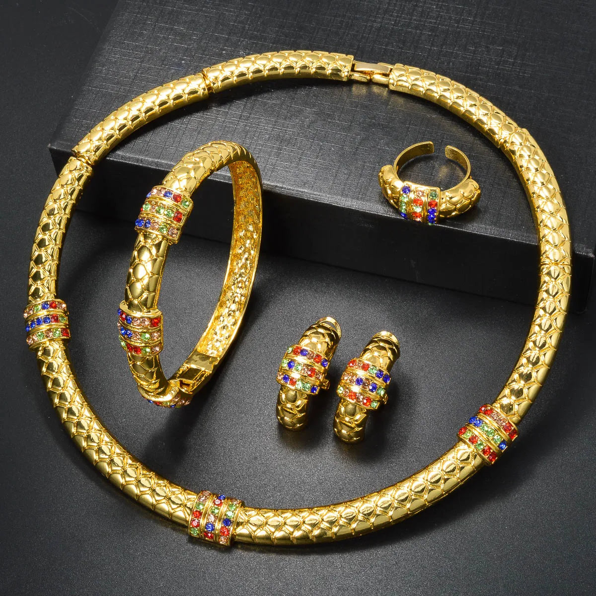 Luxury 18K Gold-Plated Women'S Jewelry 4-Piece round Necklace Bracelet Earrings Ring Gold Classic Dubai Wedding Gift (003)
