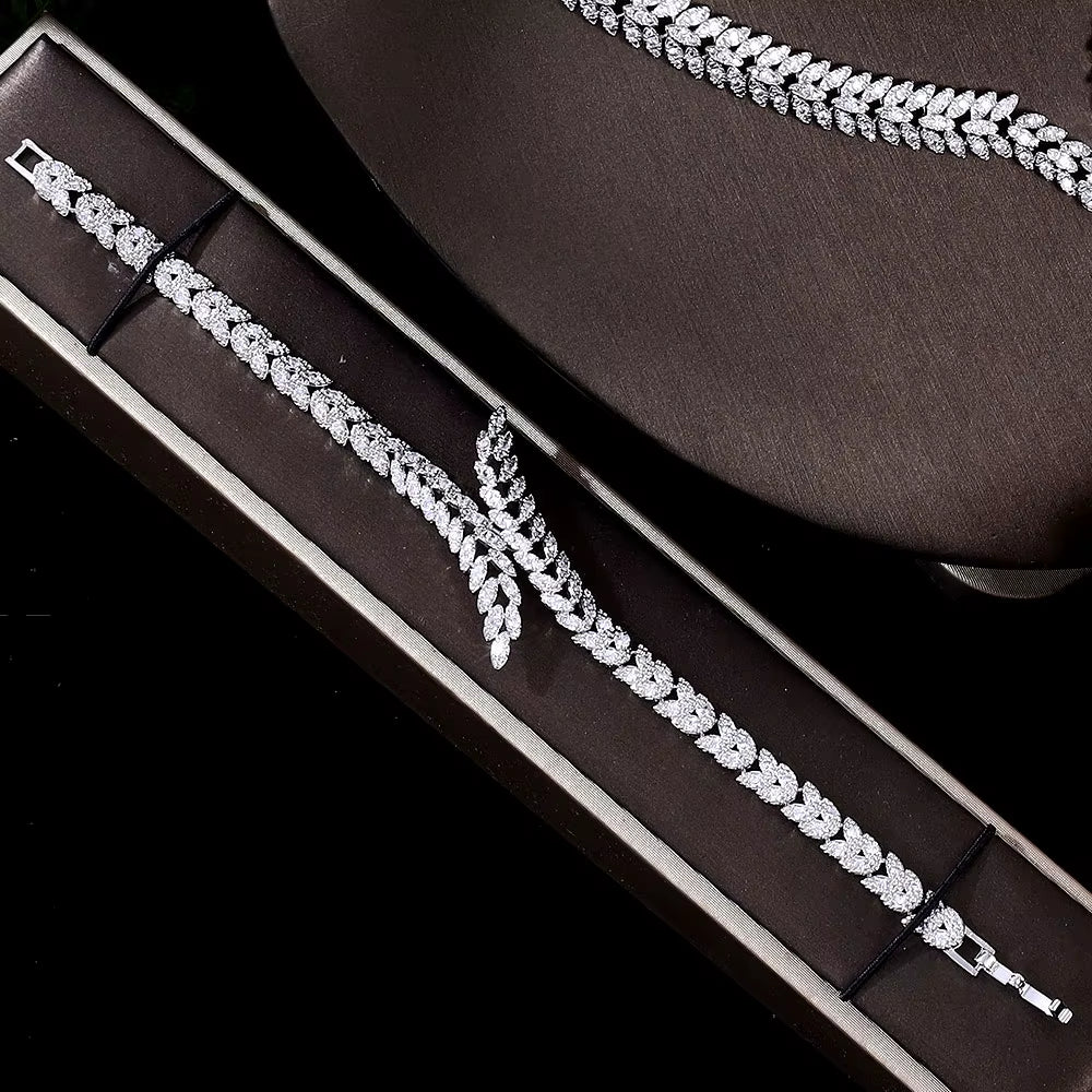 2023 New Hot 4 Piece Set Nigeria Bride Cubic Zirconia Dubai Necklace Bracelet Earrings CZ Crystal Wedding Jewelry Set
