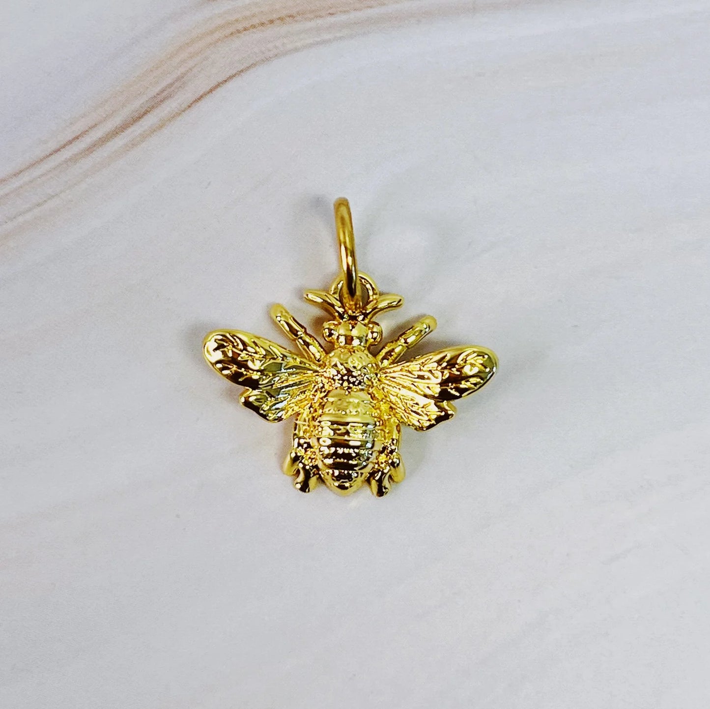 Bee the Queen Seamless Clip Charm