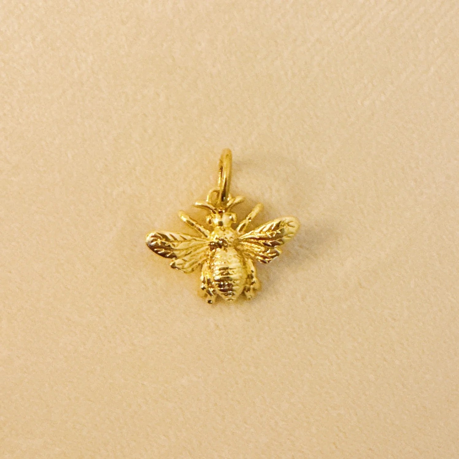 Bee the Queen Seamless Clip Charm