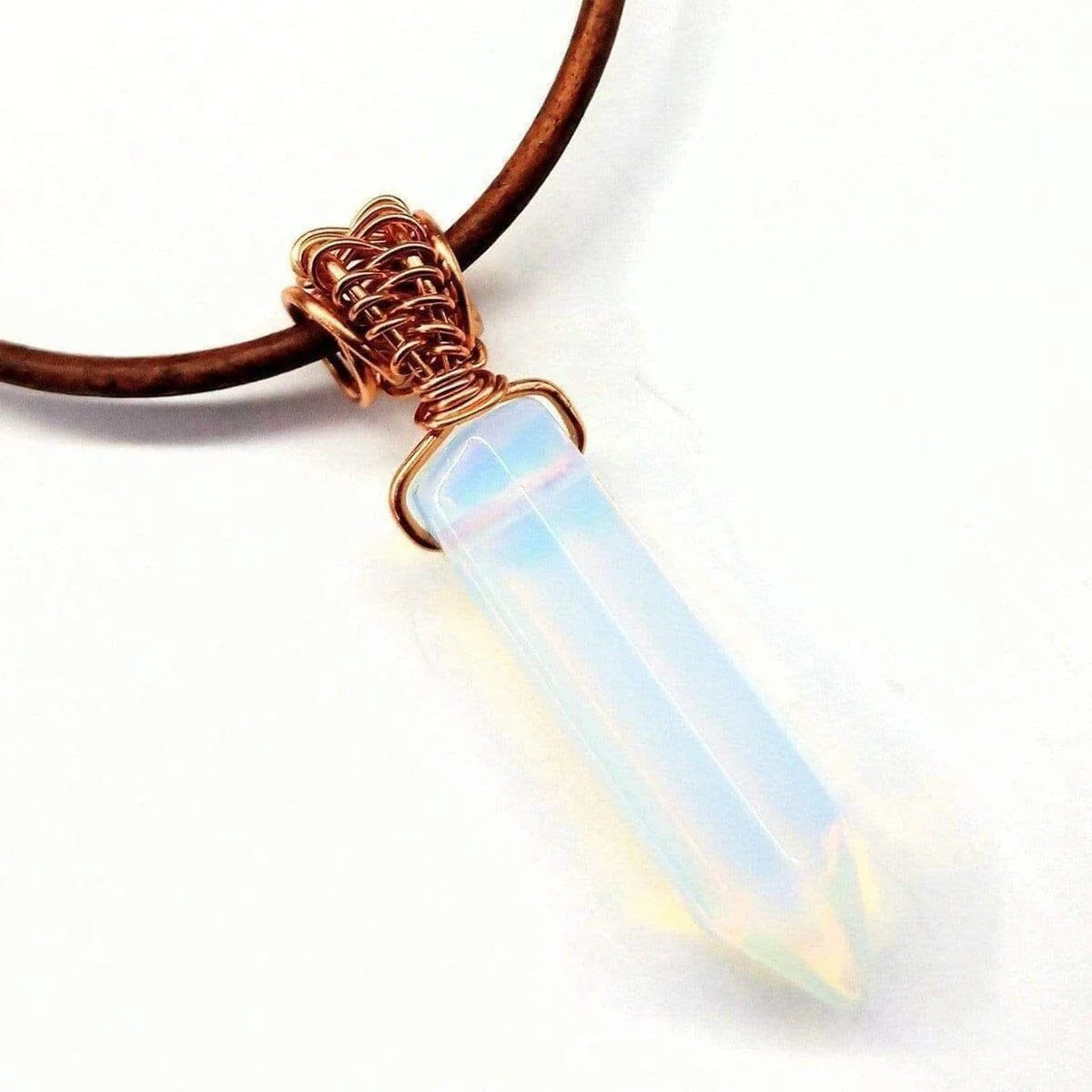 Men'S Rustic Wire Wrapped Pointed Gemstone Crystal Leather Necklace