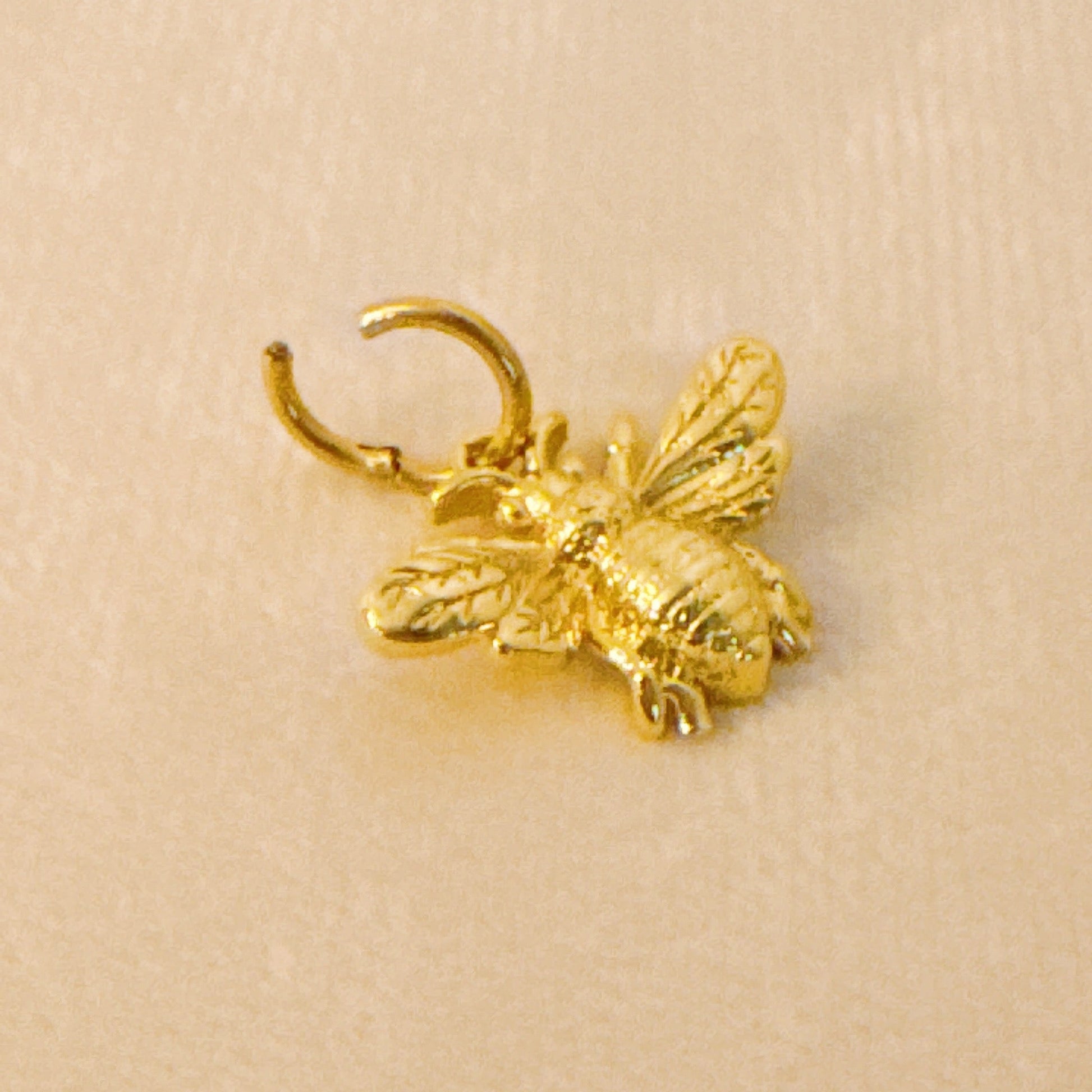 Bee the Queen Seamless Clip Charm