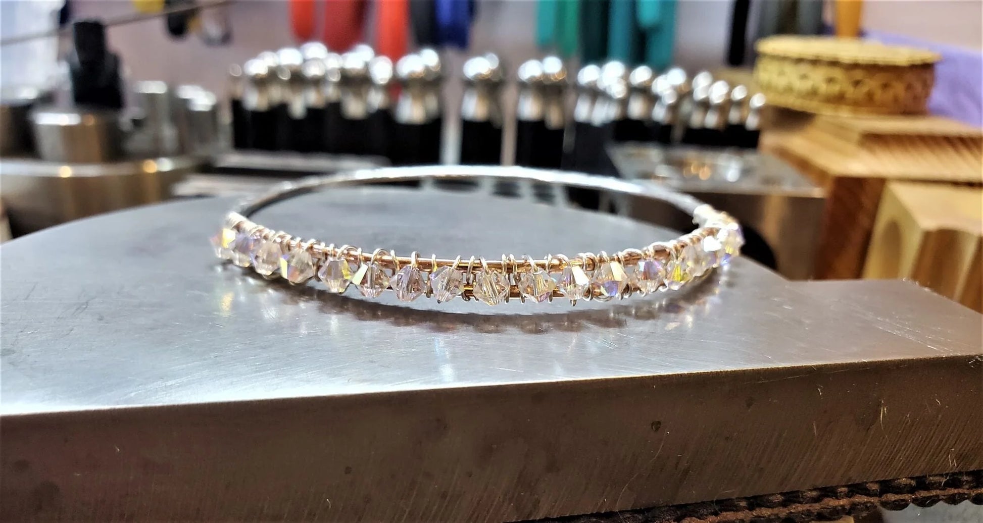 DualEssence Crystal Bangle