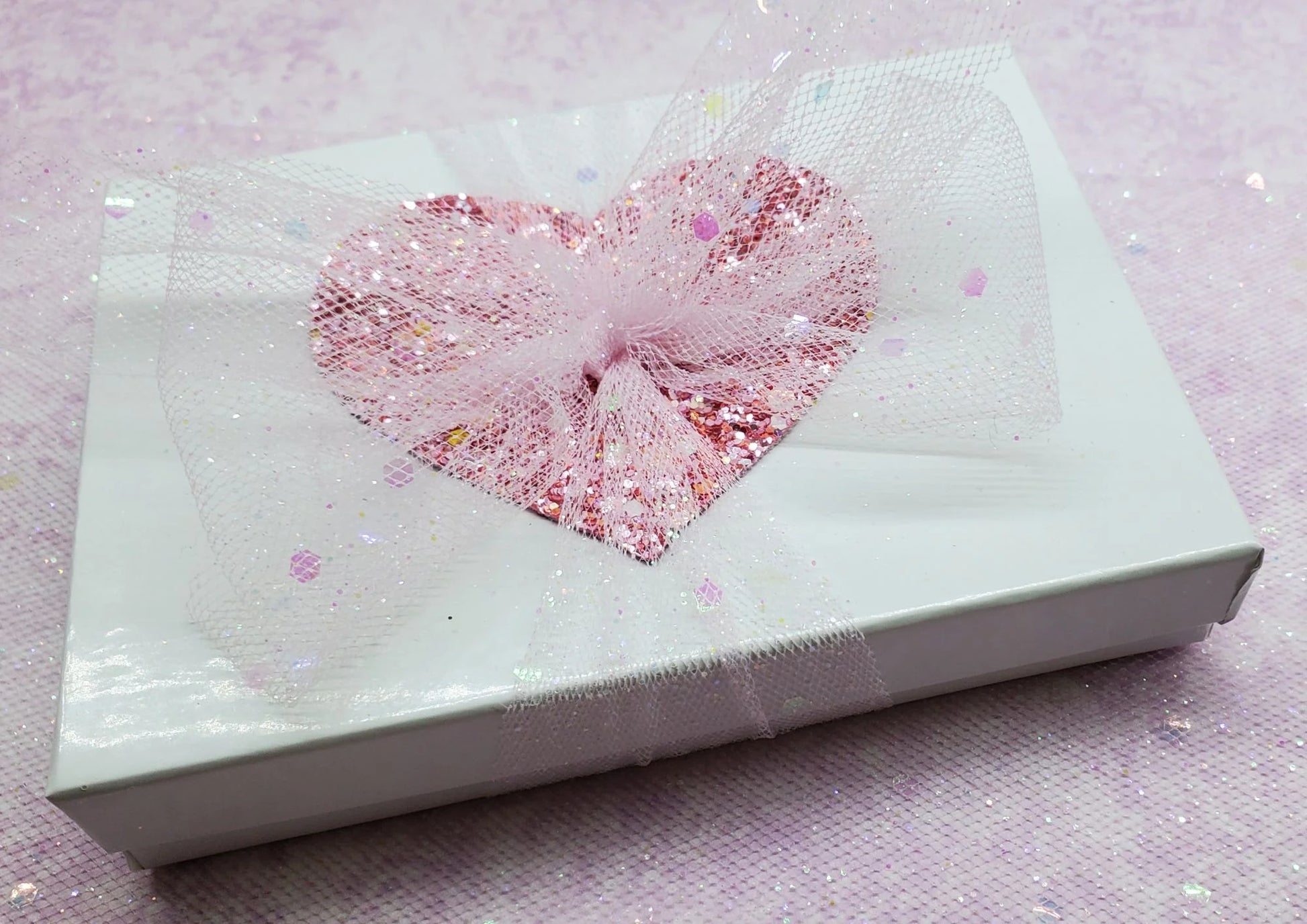 Handmade Lace Ribbon White Lacquered Pink Sparkly Heart Box