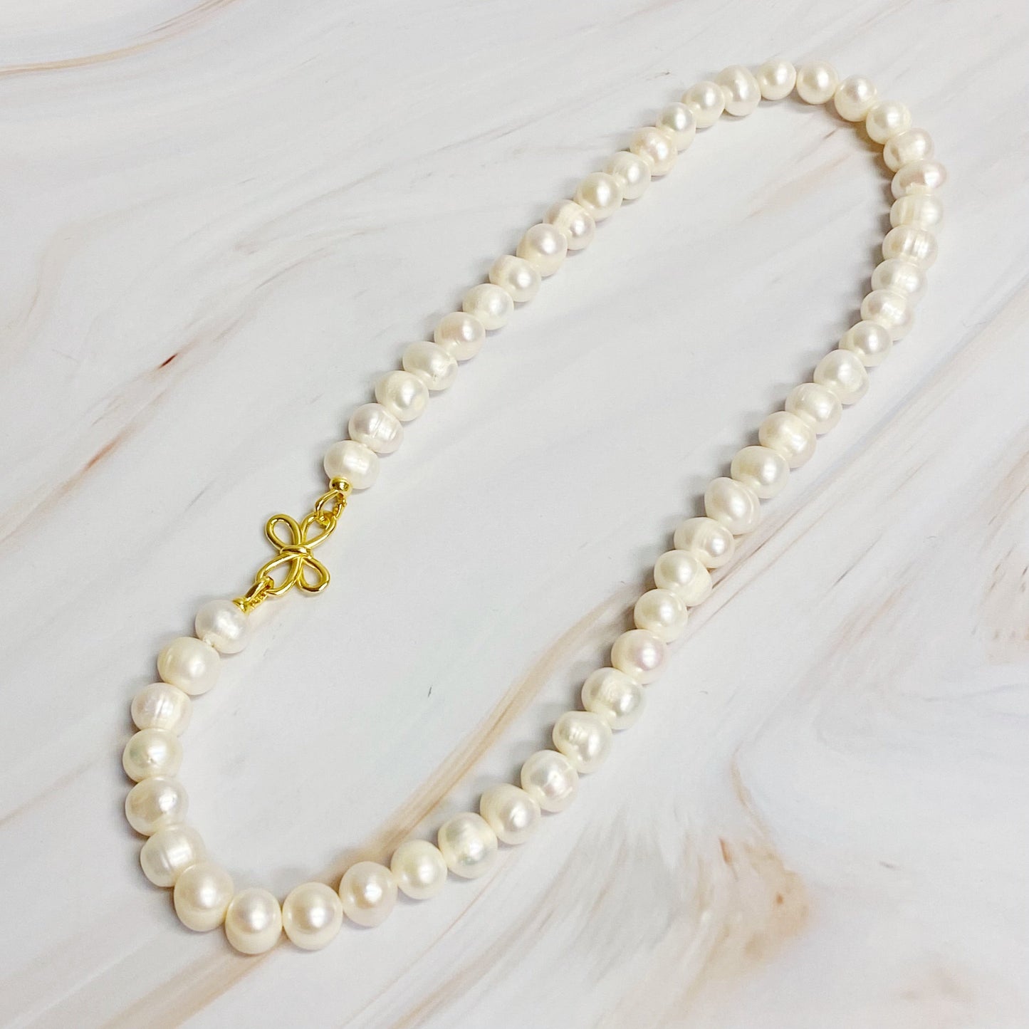 Clover Clasp Genuine Pearl Necklace