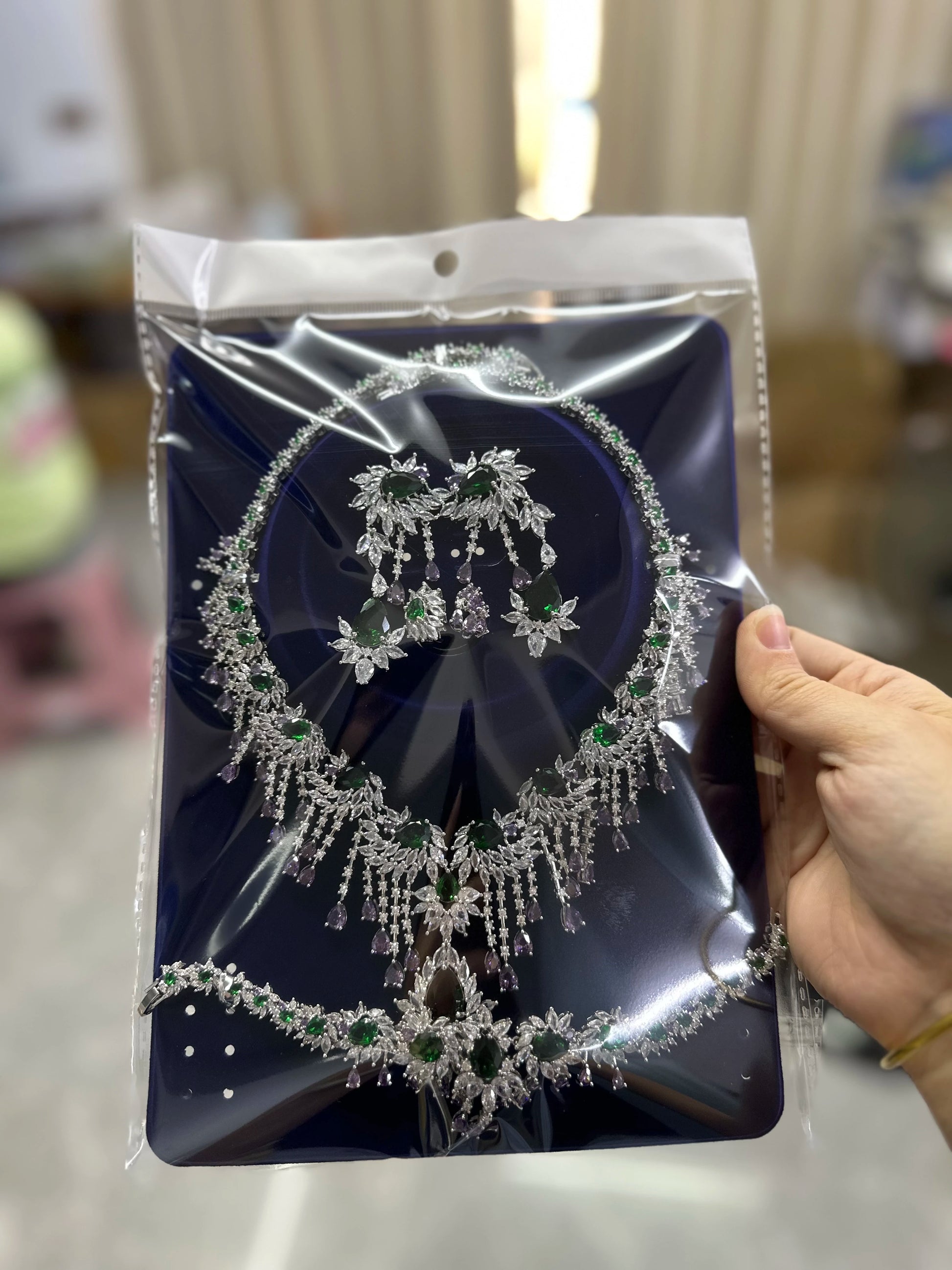 4 Pieces of Ultra Luxury Cubic Zirconia Bridal Party Costumes, Dubai Bridal Jewelry Set Accessories, Nigeria (017)