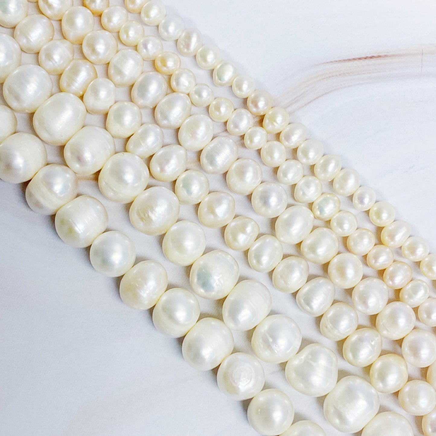 Clover Clasp Genuine Pearl Necklace