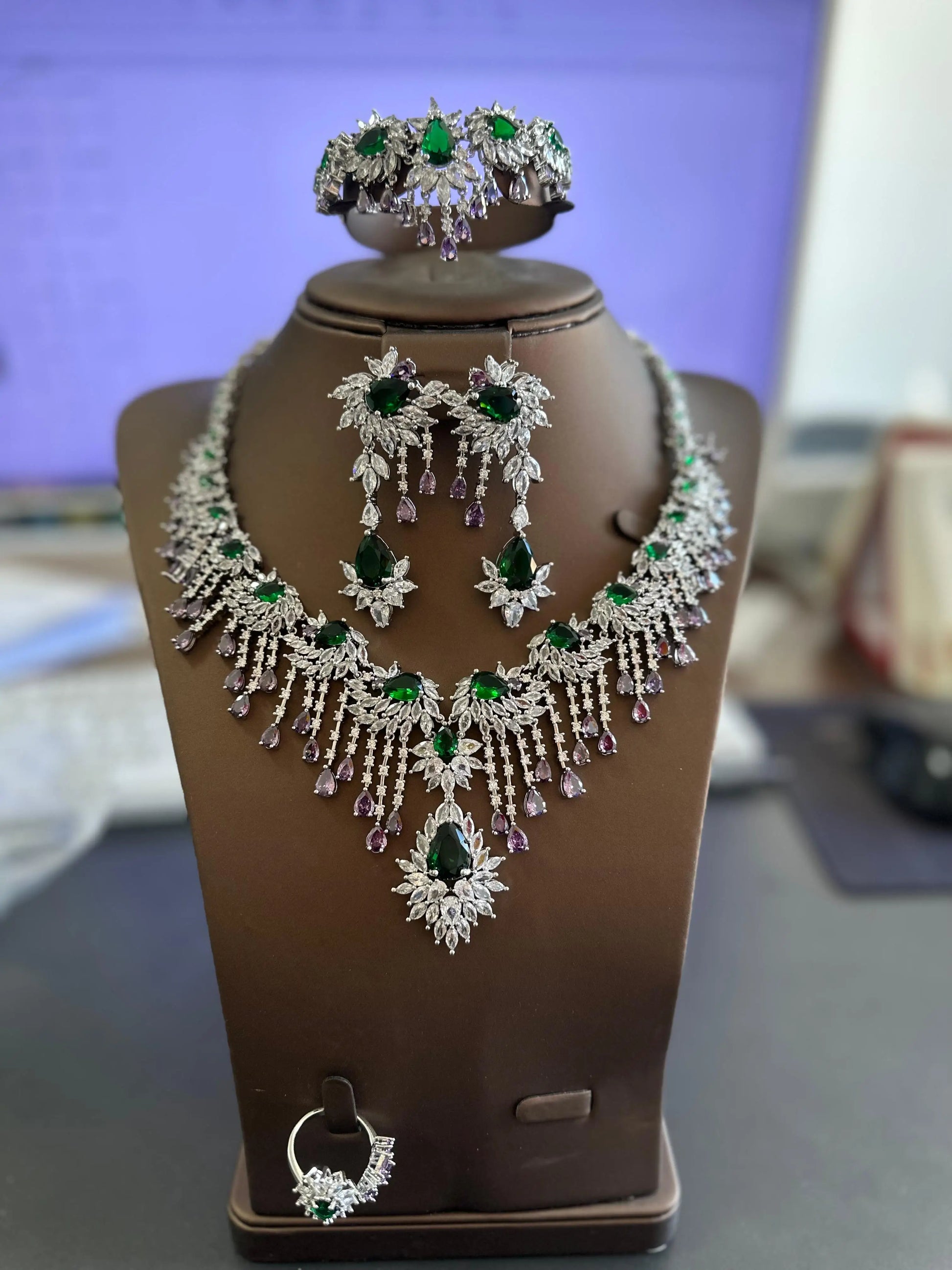 4 Pieces of Ultra Luxury Cubic Zirconia Bridal Party Costumes, Dubai Bridal Jewelry Set Accessories, Nigeria (017)