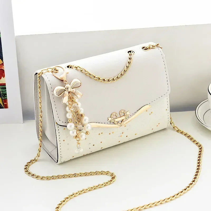 1 Pcs Versatile New Cute and High-End Handbag for Female College Students Fashionable and Versatile Chain Crossbody Shoulder Bag (067)
