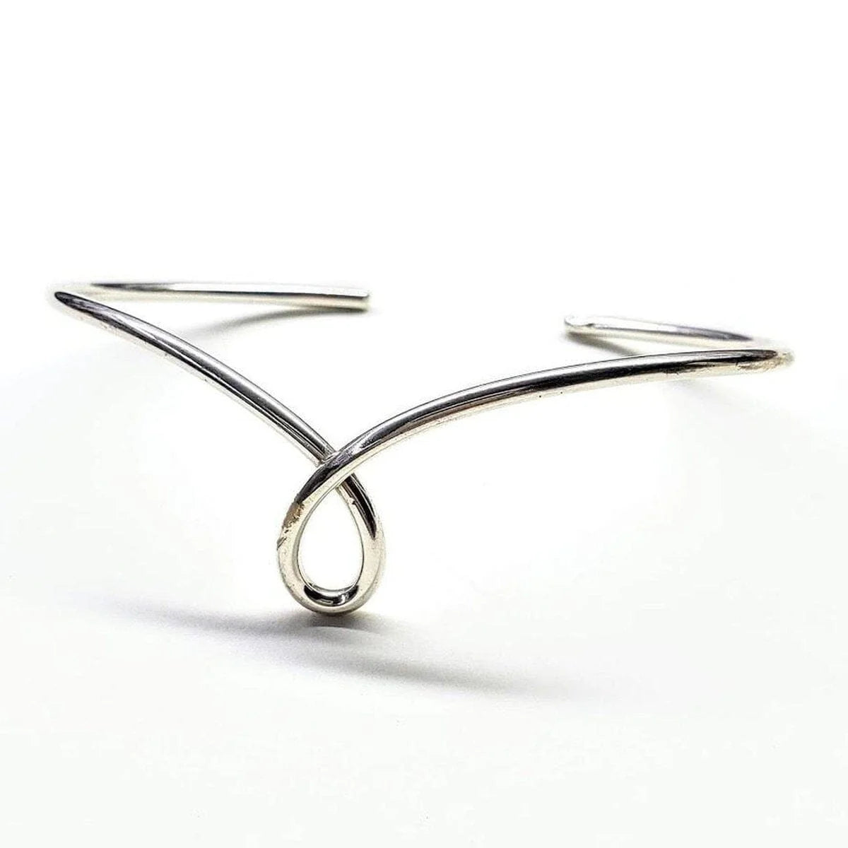 Everlasting Elegance Silver Dual-Sided Teardrop Tribute Bangle 